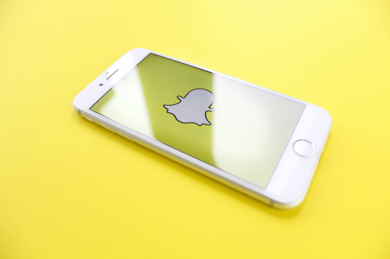How to Monitor Snapchat on iPhone [2024 Updated]
